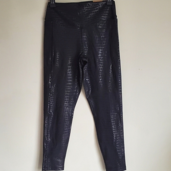 🎀SIZE M PINK VICTORIA'S SECRET ULTIMATE V LEGGINGS - Picture 2 of 4